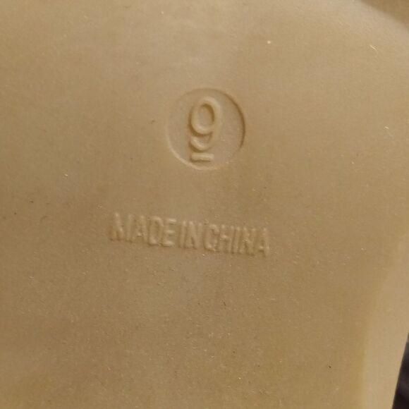 Journee Comfortfoam JAQUIE Vegan Leather Platform Bootie Sz 9 - Picture 6 of 9